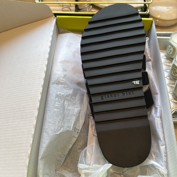 Gianni Bini Gaige black suede leather slip on sandals sz 9.5 new - Picture 4 of 5